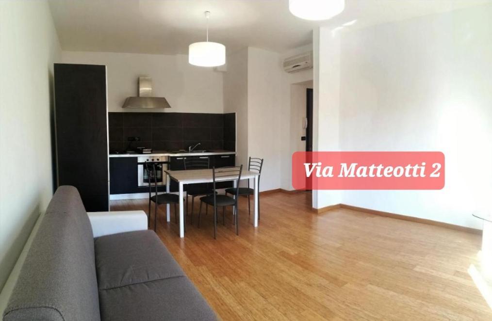Via Matteotti & Via Carracci Apartments Bologne Extérieur photo